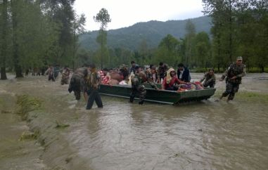 Army, IAF, NDRF continue JK flood rescue